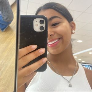 Meet your Posher, Melanie